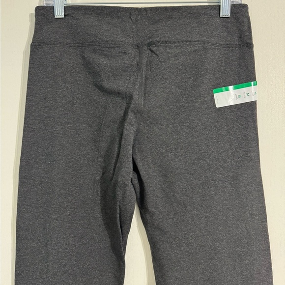 Two pairs of Champion Performance Black and Gray flare leggings! Both M long - Picture 7 of 7